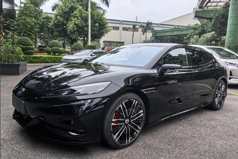 戦闘感あふれるDenza Z9 GT Black Warrior Editionが登場