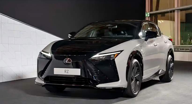 Lexusは、再設計されたステアリングホイールと操縦システムを備えた新しいRZの公式画像を発表します