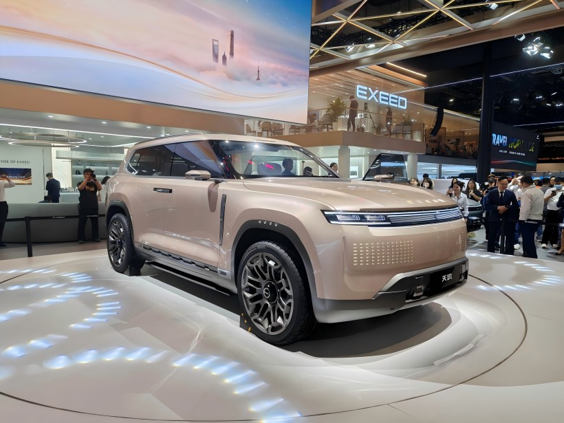 2025 Shanghai Auto Show：Starway Tianjiコンセプトカーは発表され、大規模な6シーターレジャーSUVとして位置しています